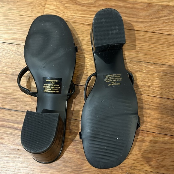 Steve Madden Black Crocodile Issy Slide Sandals - Picture 2 of 6